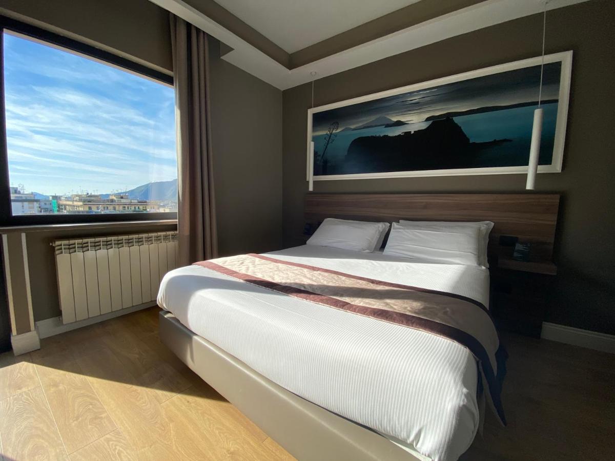 7Th Floor Suite Наполи Екстериор снимка