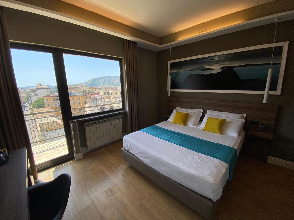 7Th Floor Suite Наполи Екстериор снимка