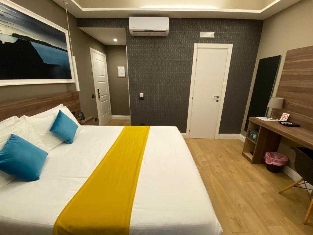 7Th Floor Suite Наполи Екстериор снимка