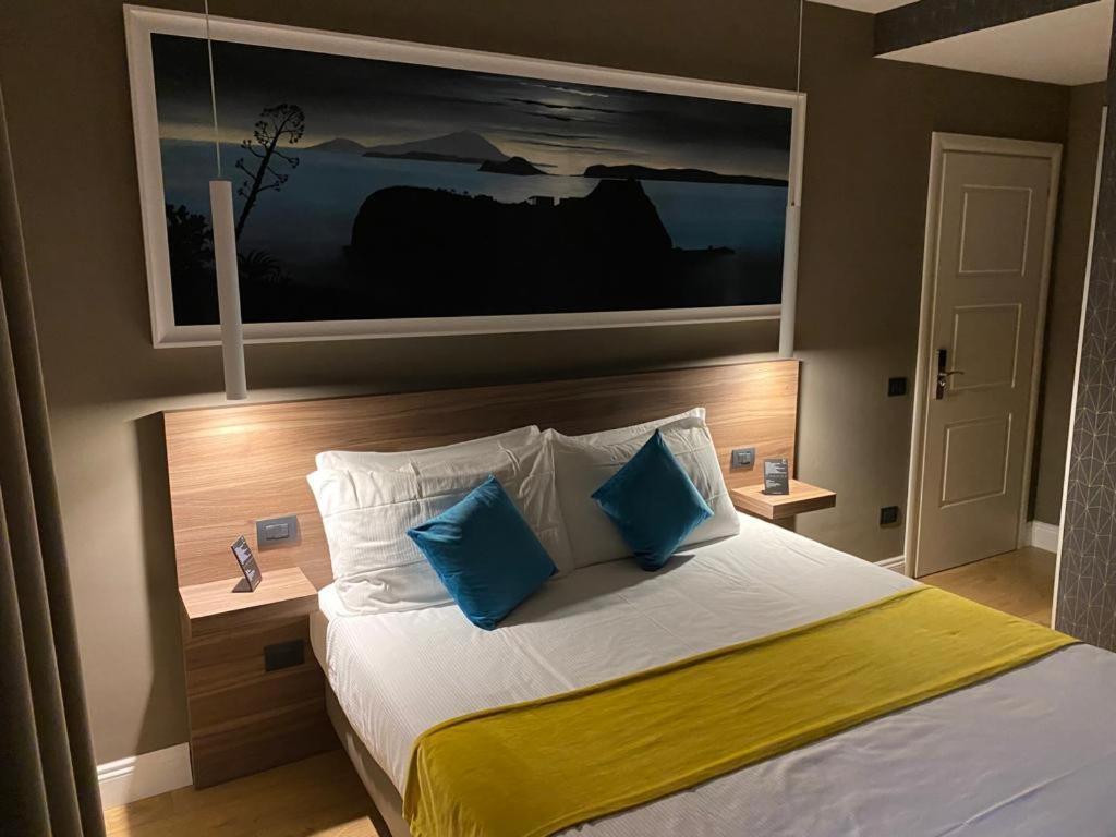 7Th Floor Suite Наполи Екстериор снимка