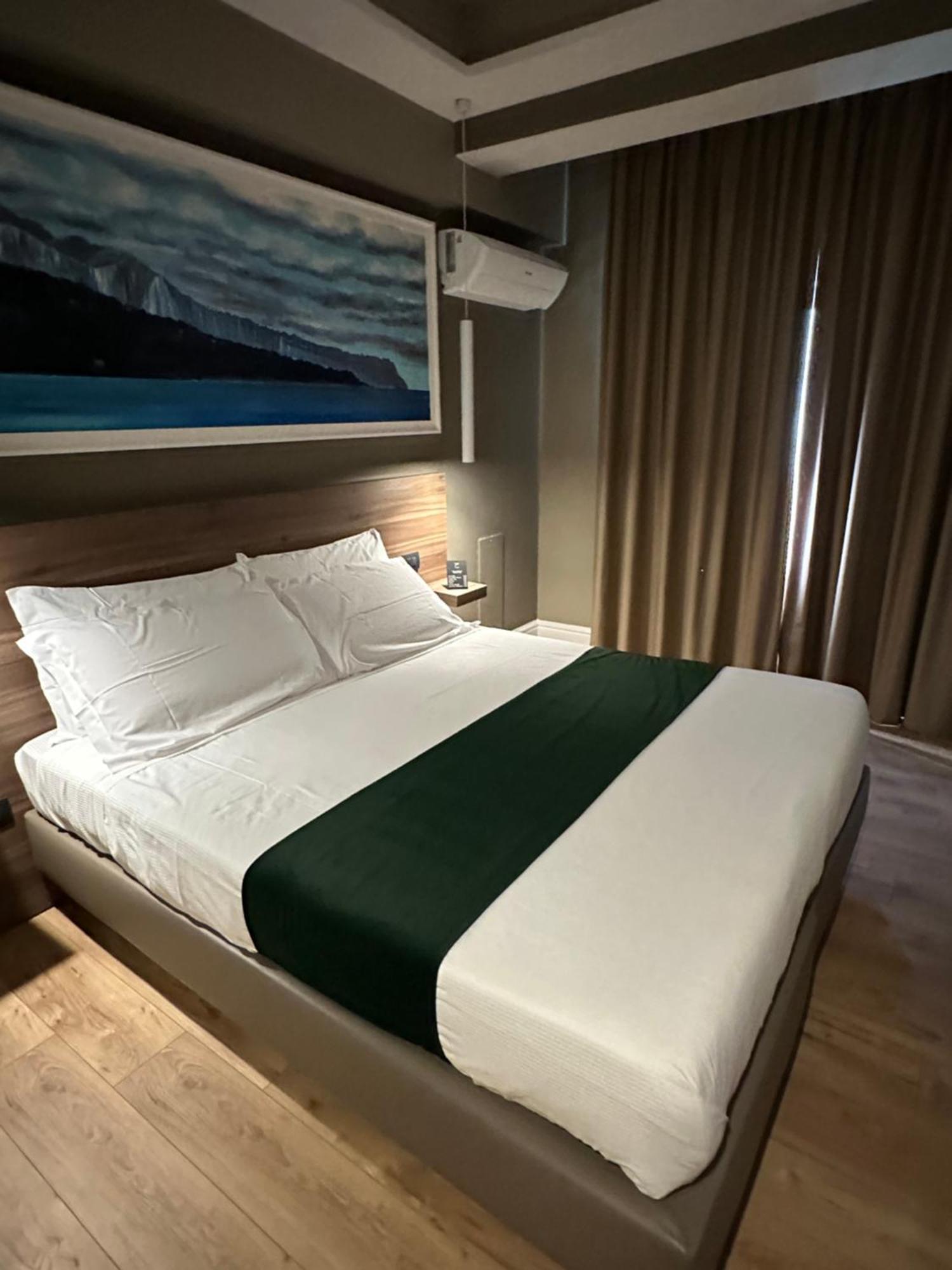 7Th Floor Suite Наполи Екстериор снимка