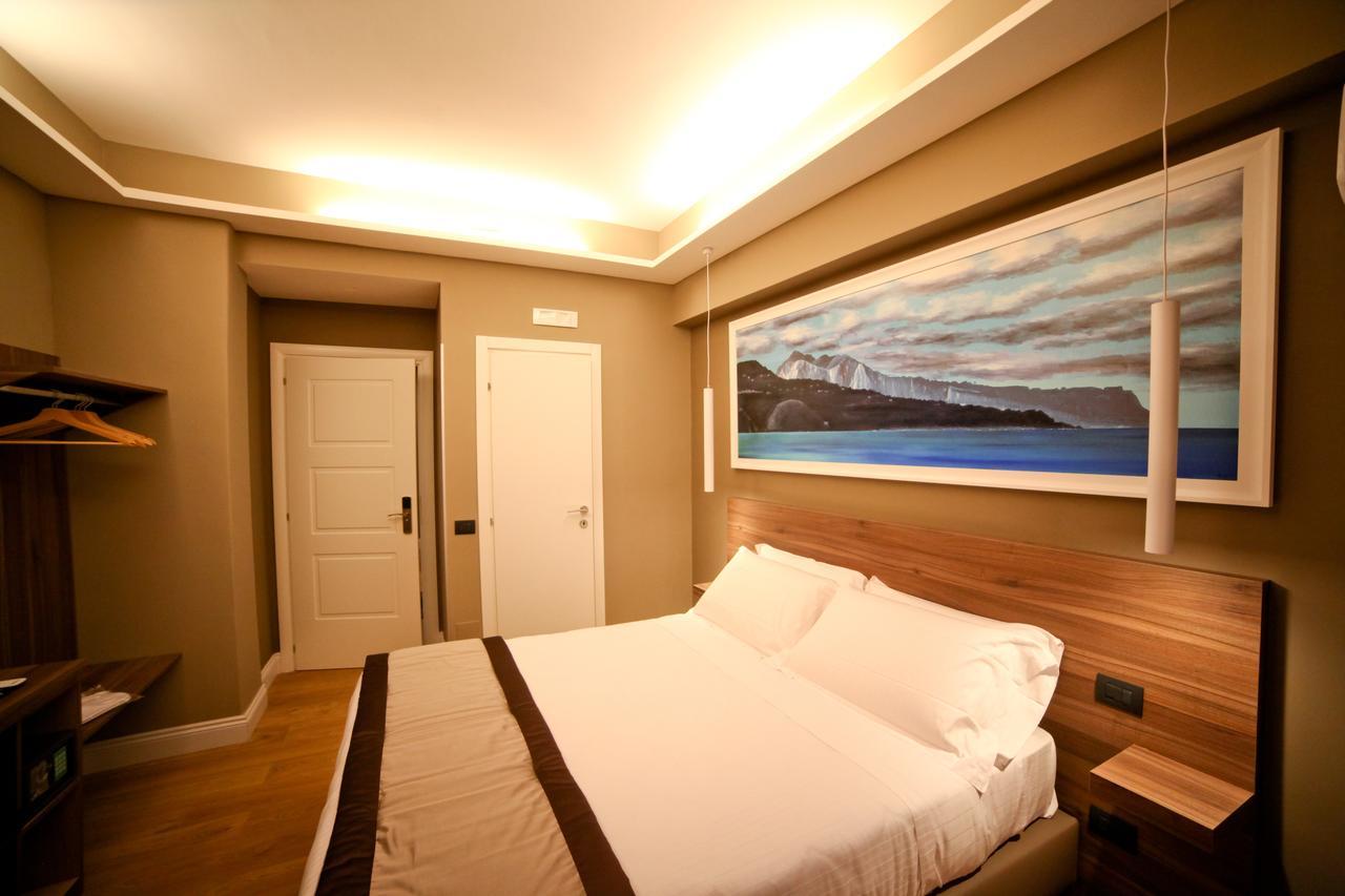 7Th Floor Suite Наполи Екстериор снимка